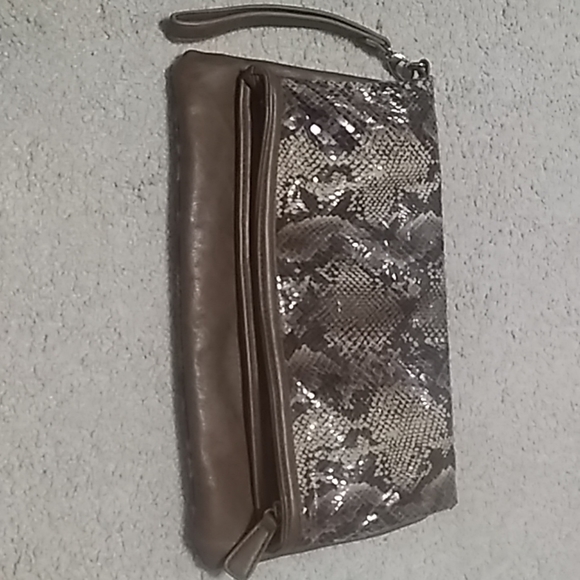Purse - Picture 1 of 5